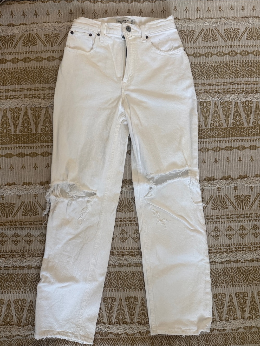 Abercrombie & Fitch White Distressed Straight-Leg Jeans